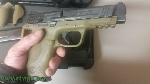 Pistols Smith And Wesson M&p. 45