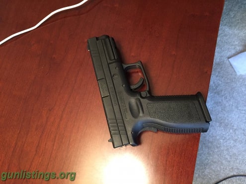 Pistols Springfield XD9 Barely Used.PACKAGE DEAL