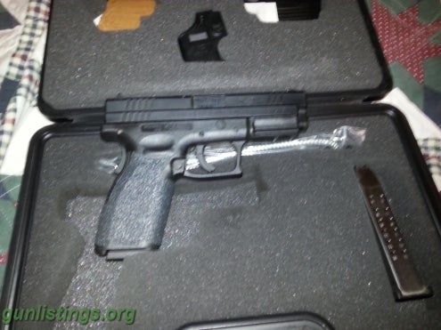 Pistols Springfield XD9 Service Model