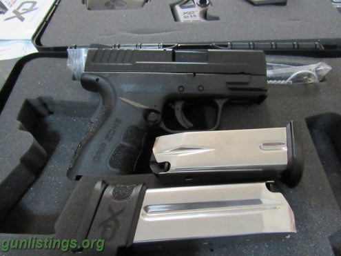 Pistols Springfield XD9 Sub-Compact 9mm
