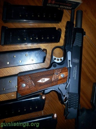Pistols S&w 1911TA 4 Mags