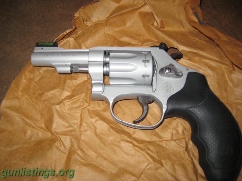 Pistols S&W 317 Airlite 22 Revolver