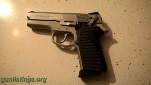 Pistols S&W 3919 Stainless
