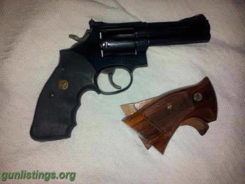Pistols S&W 586 - 357 Cal, Blue 4
