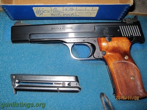 Pistols S&W Model 41