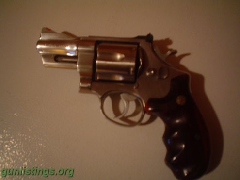 Pistols S&W Model 624/ Lou Horton