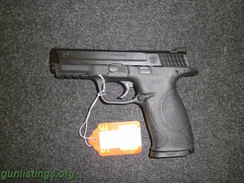 Pistols S&W M&P 9mm Fullsize, 2 Mags, Case