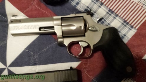 Pistols Taurus 44 Mag Revolver