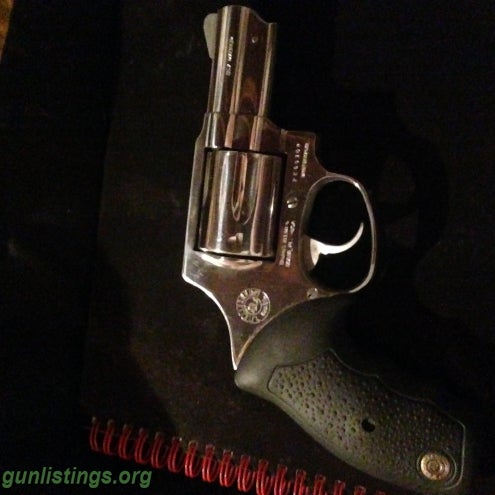 Pistols Taurus 605 Concealed Hammer 357 Magnum Revolver