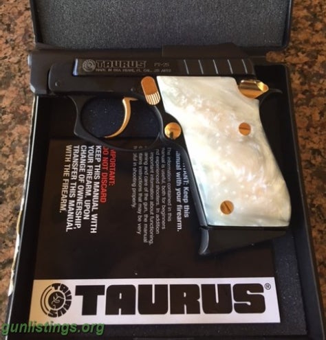 Pistols Taurus  PT25