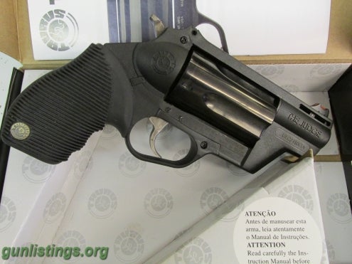 Pistols Taurus Judge PublicDefender Poly 2