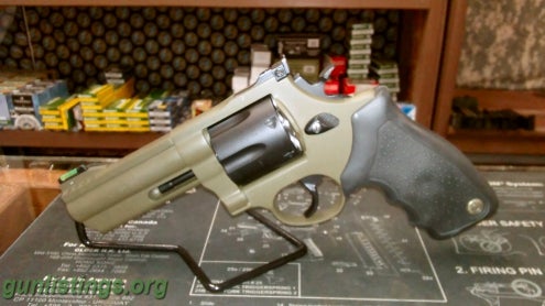 Pistols TRADE THIS MODEL 44 44MAGUN FOR A GLOCK 20 10MM