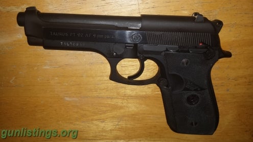 Pistols Taurus PT 92 AF Bundle (w/ Accessories)