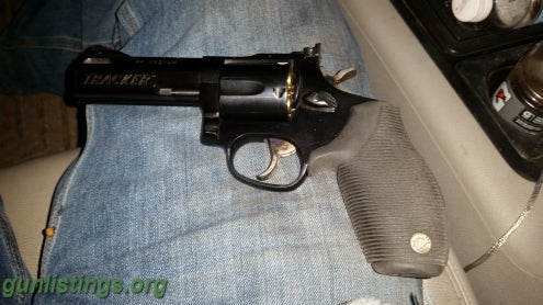 Pistols Taurus Tracker 4in 44 Mag (BOLT GUN)