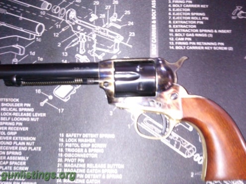 Pistols Uberti 22LR Revolver