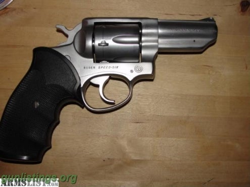 Pistols WANT TO BUY: RUGER SPEED, POLICE SERVICE, SECURITY SIX.