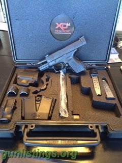 Pistols XDM .40 3.8 Compact