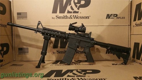 Rifles Smith & Wesson With RED DOT And QUAD RAIL AR15