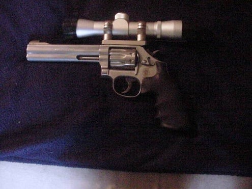 Pistols S&W Model 617-6 W/ Scope