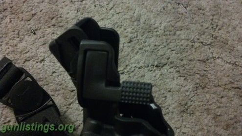 Accessories ### BlackHawk Drop-leg Serpa Glock 17/22