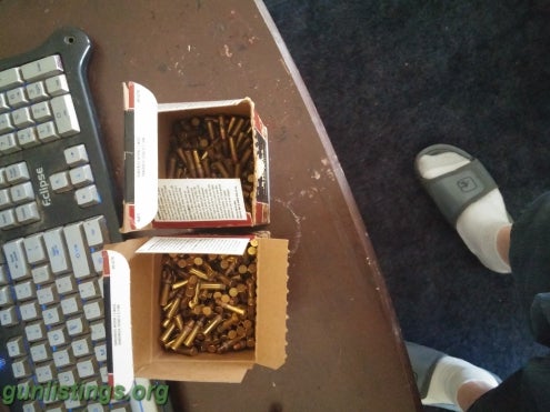 Ammo .22lr Bout 900 Rounds
