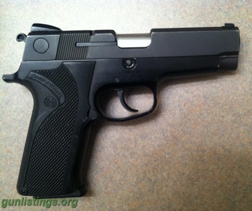 Pistols Smith & Wesson Model 410