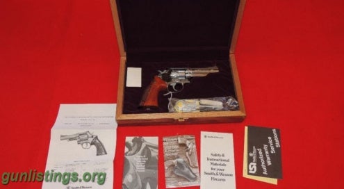 Pistols Smith & Wesson Model 66-2 Combat Magnum 357 Magnum