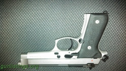 Pistols Beretta 92fs Inox Extra Mags
