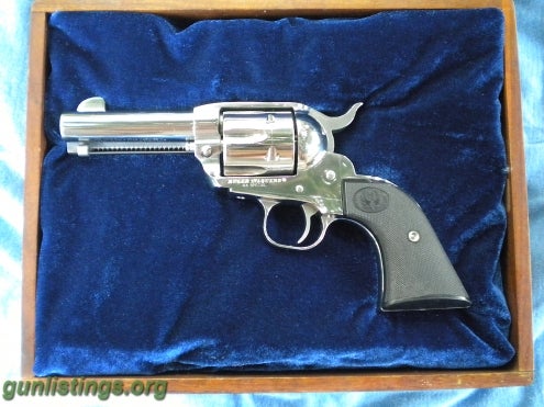 Pistols Collectable Revolver With Custom Case & Sheriff Badge