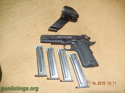 Pistols Colt 1911-22