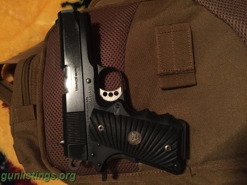 Pistols Colt M1991A1 Compact Model