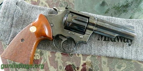 Pistols COLT TROPPER MKIII 38 / .357 MINT