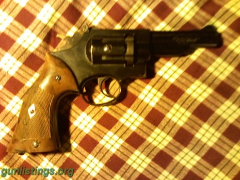 Pistols Crosman .22 Caliber CO2 Revolver 1960's