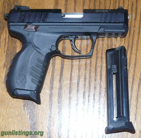 Pistols Excellent Ruger SR22 Includes 2 Mags!!