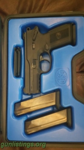 Pistols FNX-9