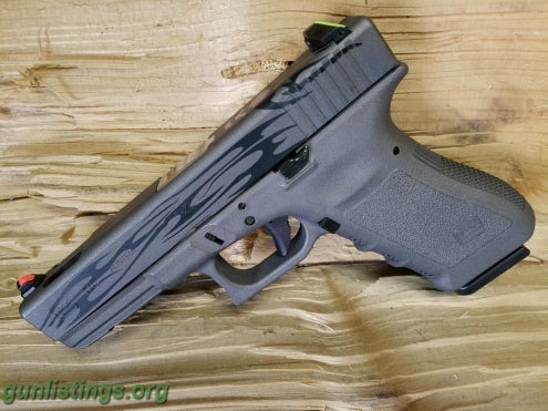 Pistols Glock 17C (RARE DISCONTINUED) Customized