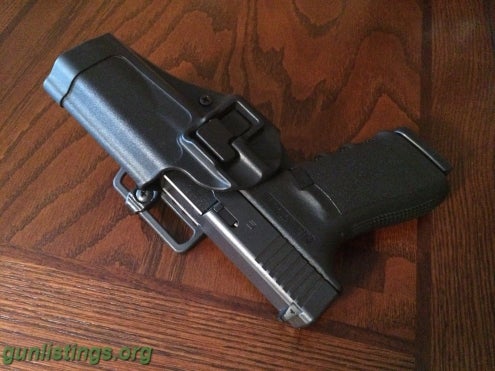 Pistols Glock 21SF W/ Blackhawk Serpa Holster & Glock Range Bag