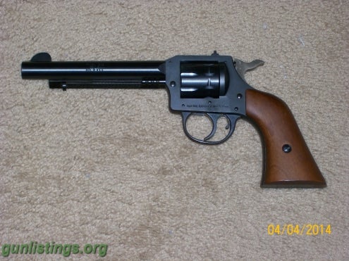 Pistols Harrington & Richardson Model 949 .22 Cal