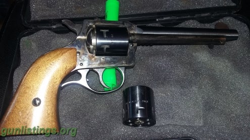 Pistols H&R 676 22/22magnum Combo