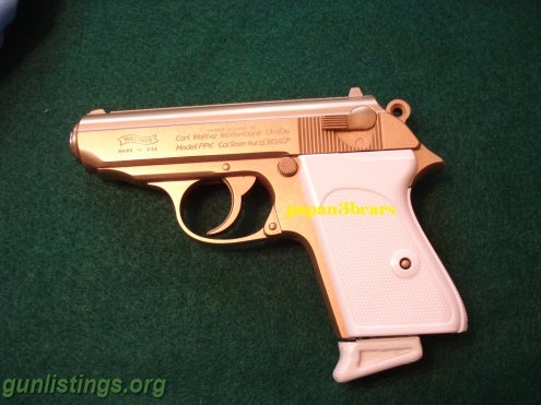 Pistols MAN WITH THE GOLDEN GUN PPK .380 007 Gold Titanium
