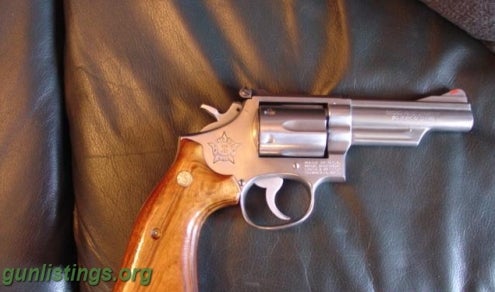 Pistols NICE SMITH & WESSON MODEL 66-1