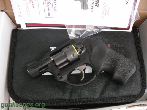 Pistols Ruger LCR 22 Magnum, 6rd, Hogue Grip, New