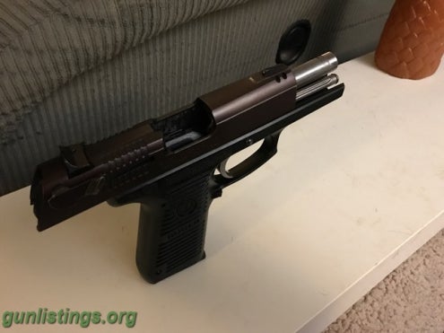 Pistols Ruger P95DC, 9mm