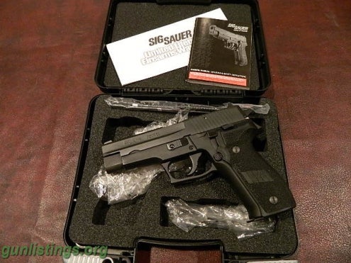 Pistols SIG SAUER P-226 9MM AS NEW