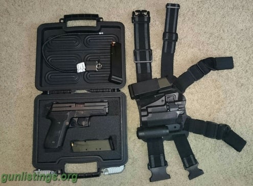 Pistols Sig Sauer P229 .40 S&W Nitron W/night Sights + 3 Mags