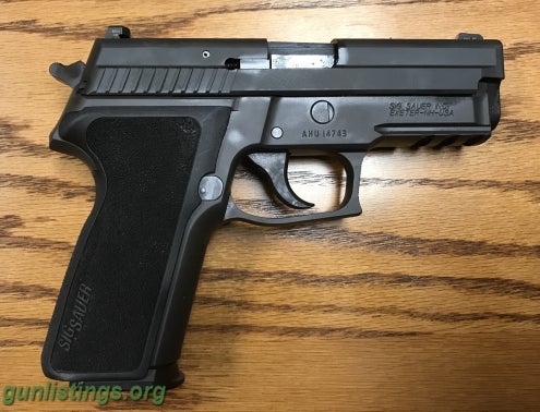Pistols Sig Sauer P229 .40 W/Nightsights