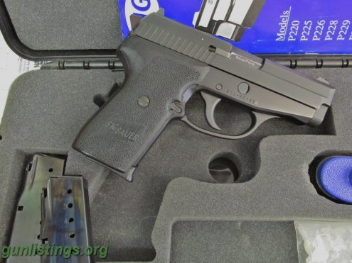 Pistols Sig Sauer P239, DA/SA 9mm 8rd CS Pre Owned