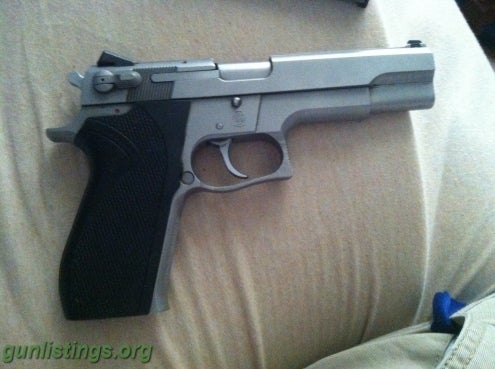 Pistols Smith & Wesson .45 Model:4506