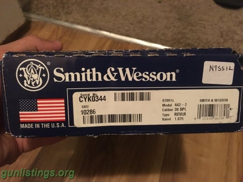 Pistols Smith & Wesson 38 Special Air Weight 442