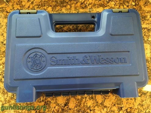 Pistols Smith & Wesson 500